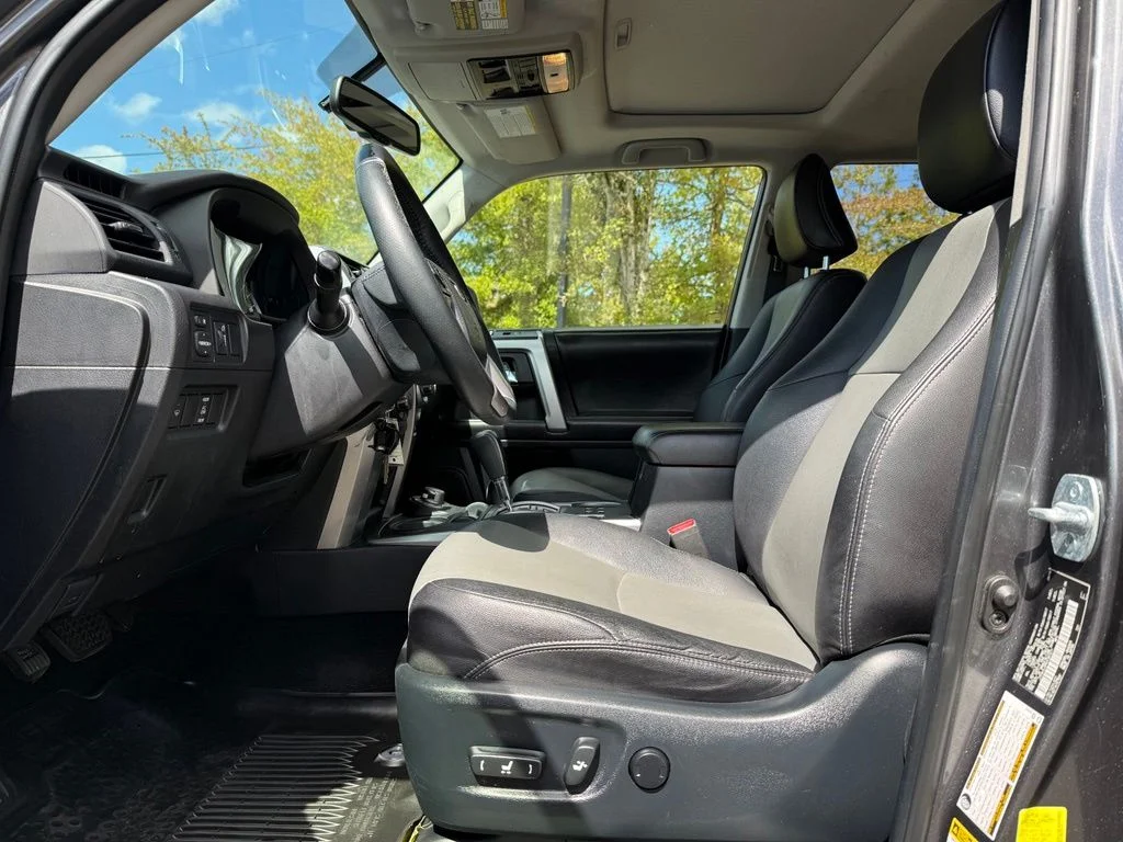 Used 2016 Gray Toyota SR5 Premium image 12