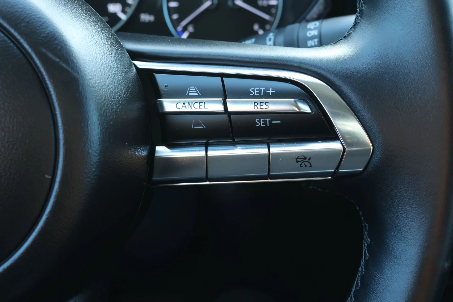 Used 2025 Gray Mazda Premium image 10