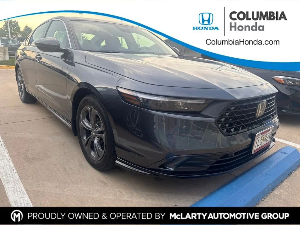 Used 2026  Honda EX-L image 1