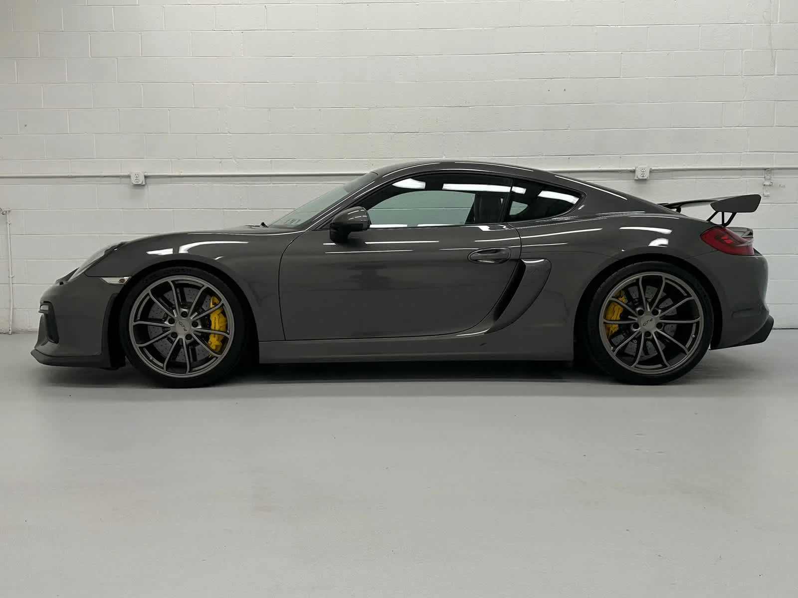 Used 2016 Agate Gray Metallic Porsche GT4 image 2