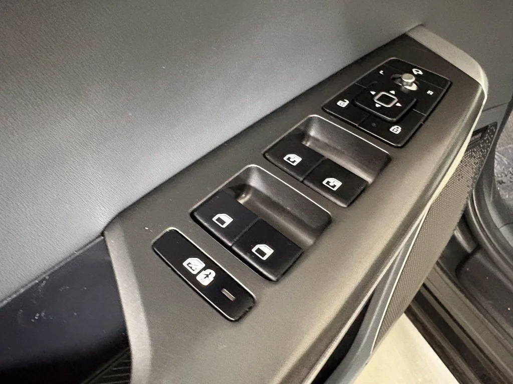 Used 2024 Gray Kia Wind image 21