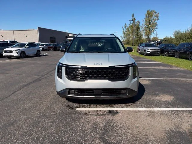 Used 2025 White Kia SX image 2