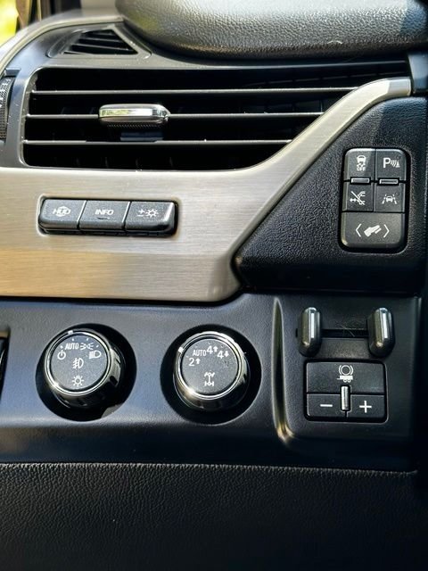 Used 2017 Onyx Black GMC Denali image 31