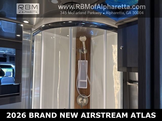 New 2025 high-tech silver metallic Mercedes-Benz Modern Griege image 40