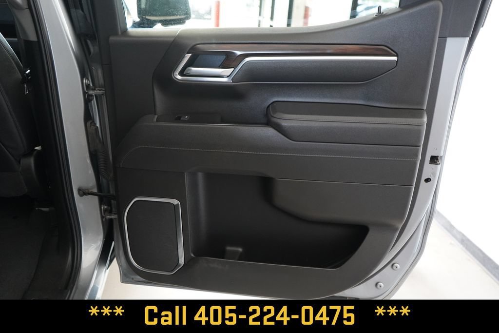Used 2025 Sterling Metallic GMC SLT image 28