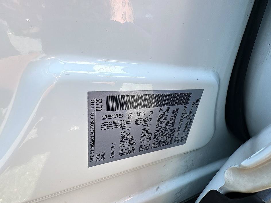 Used 2025 Everest White Pearl Nissan SV image 41