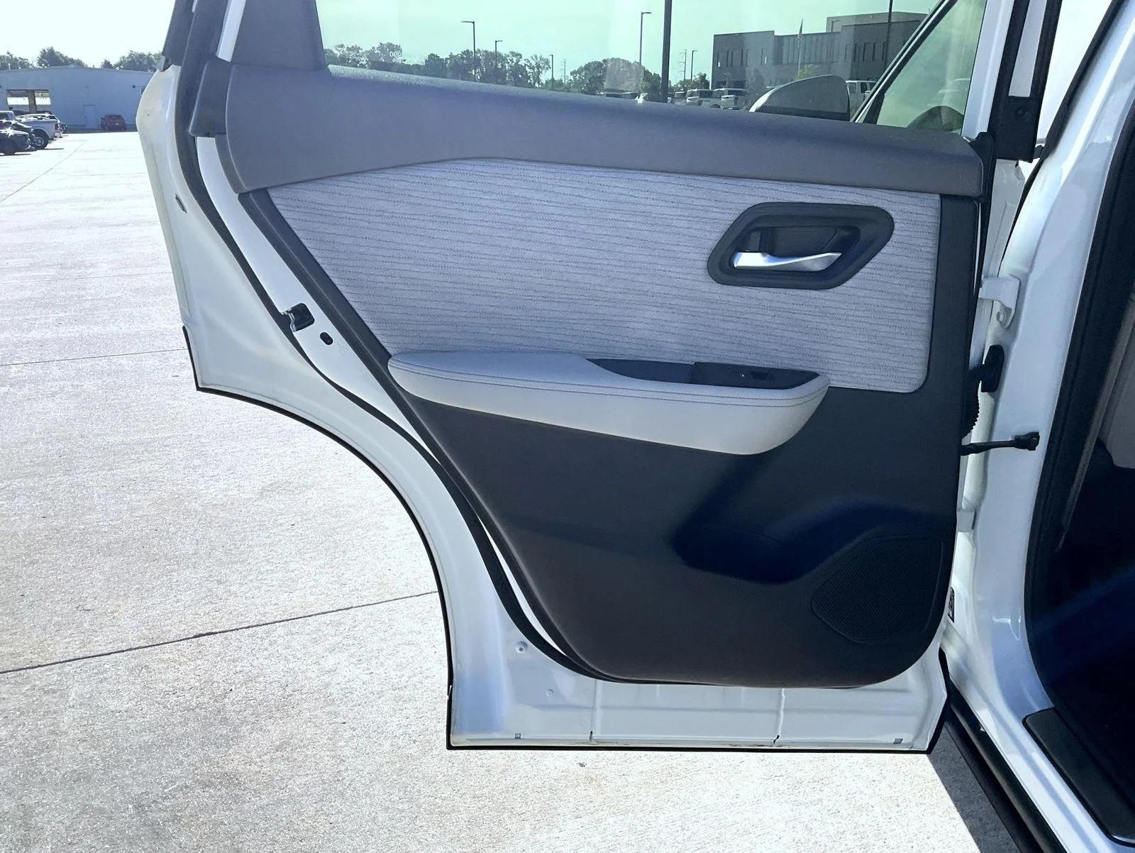 Used 2023 White Nissan SV image 18