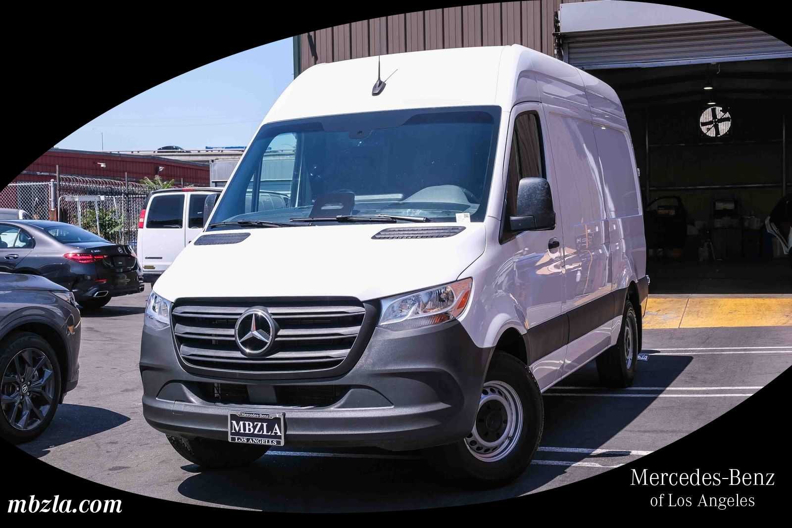 2025 Mercedes-Benz Sprinter 2500 144 WB's photo