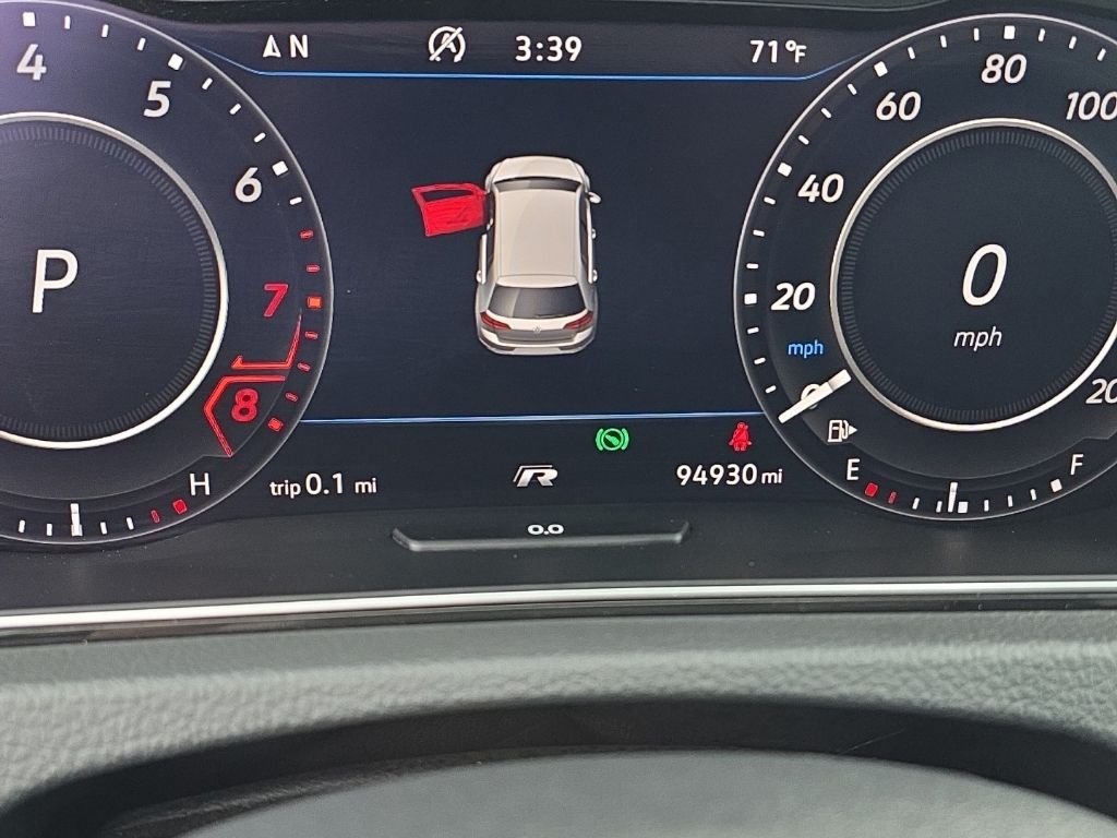 Used 2018  Volkswagen DCC & Navigation 4Motion image 15