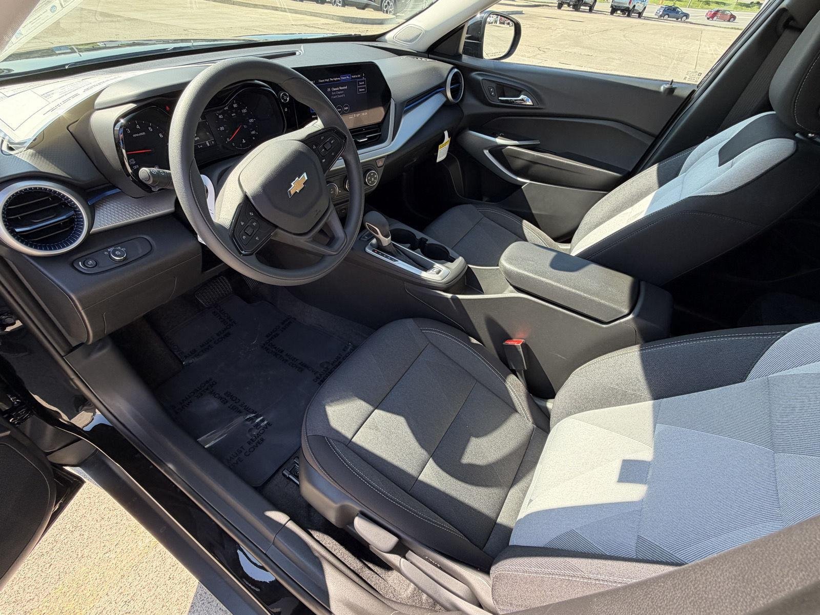2026 Chevrolet Trax LS - Photo 6