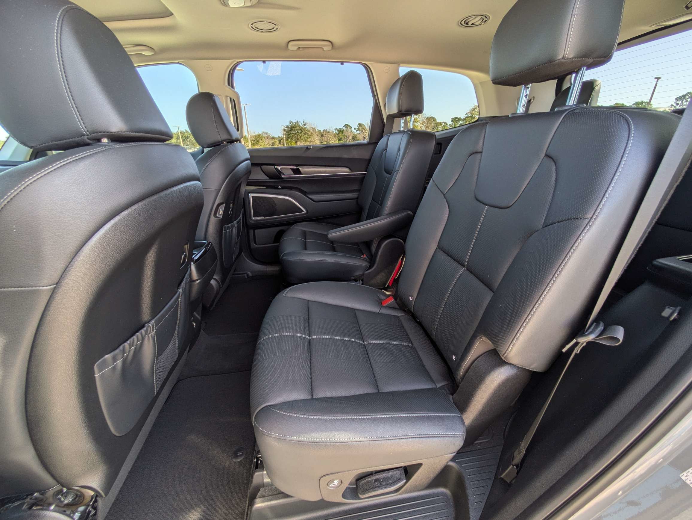 Certified Used 2022 Wolf Gray Kia EX image 14