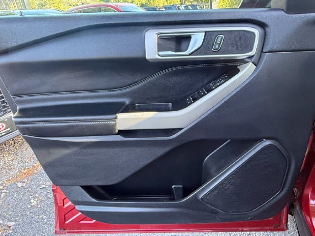 Used 2022 Rapid Red Metallic Tinted Clearcoat Ford XLT image 24