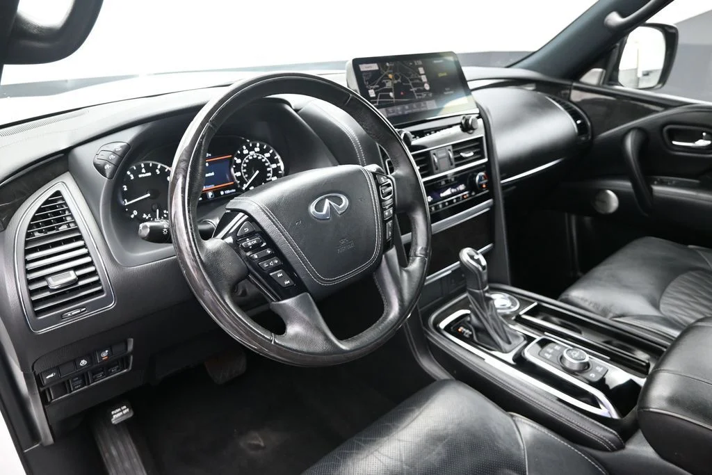 Used 2023 White INFINITI Sensory image 22