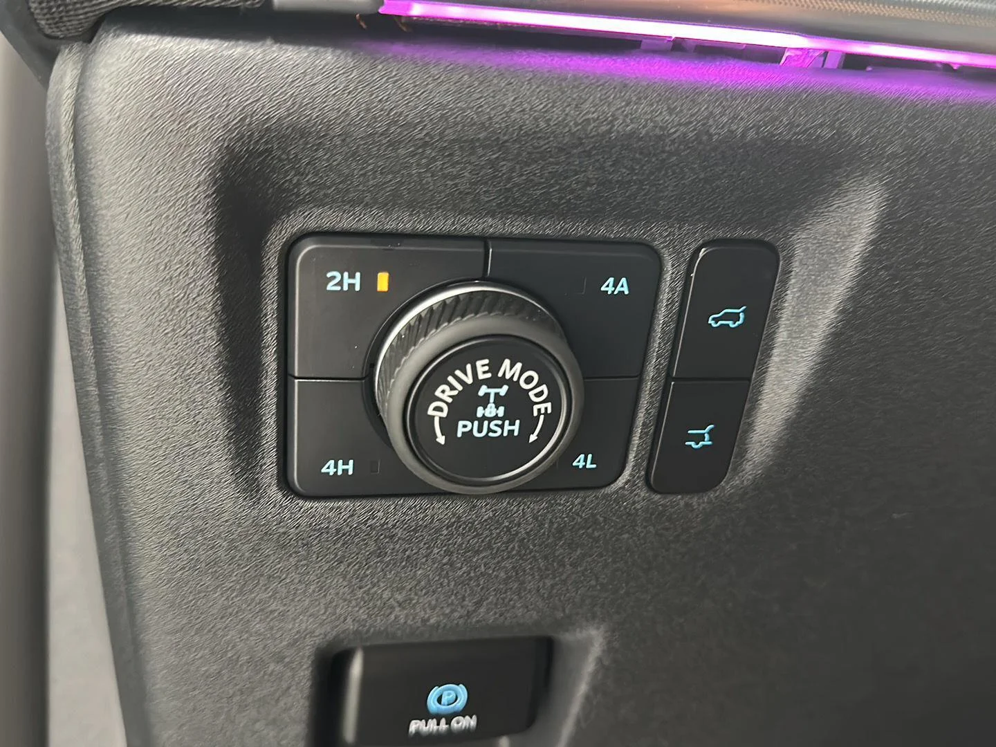 Used 2025 Stone Blue Metallic Ford Tremor image 17