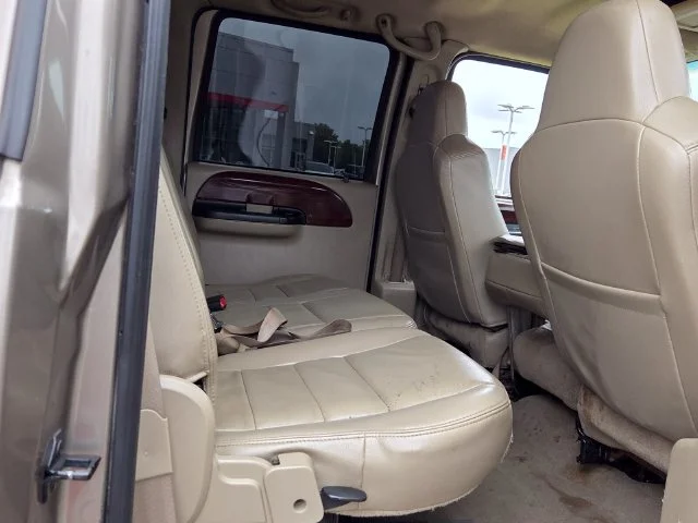 Used 2005  Ford Lariat image 17