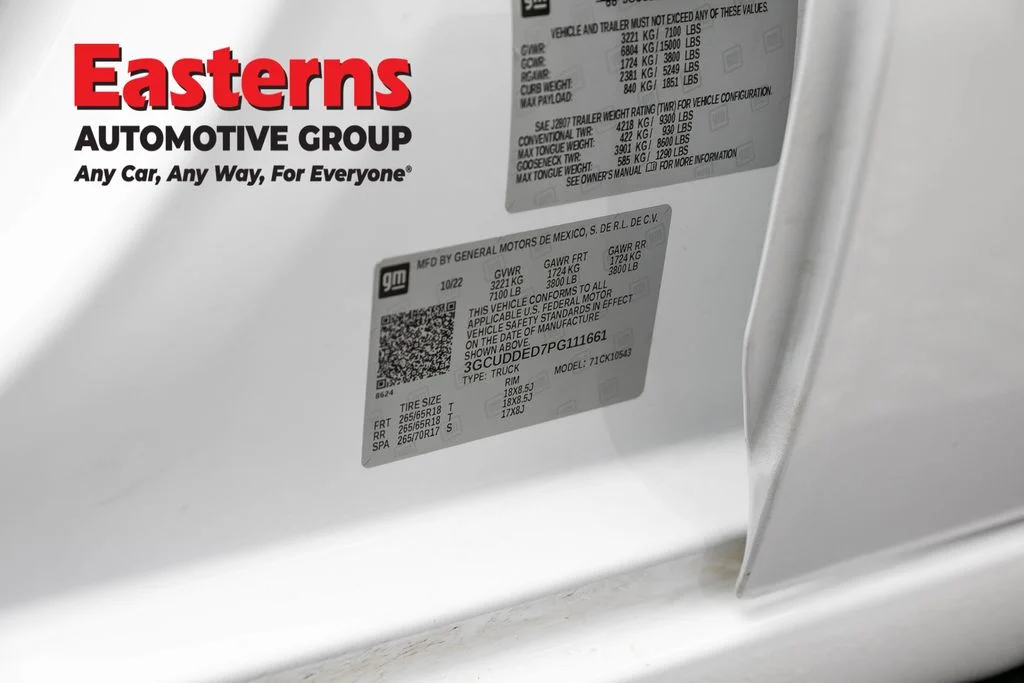 Used 2023 White Chevrolet LT image 34