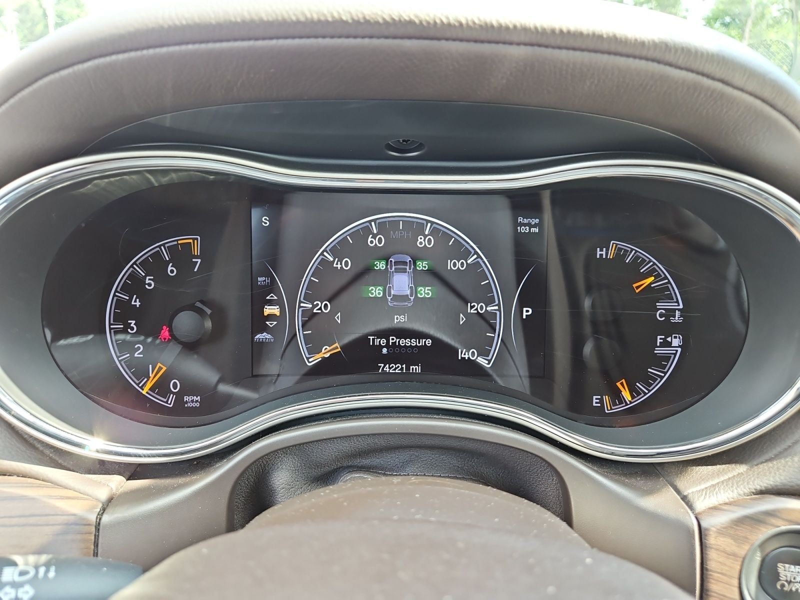 Used 2014 Gold Jeep Overland image 22
