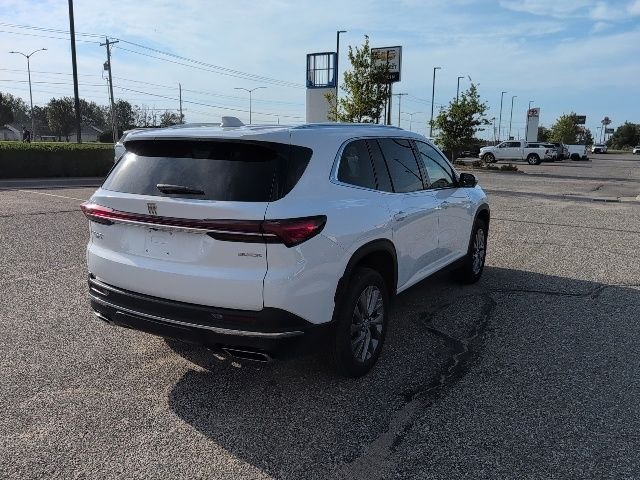 Used 2025 Summit White Buick Preferred image 18