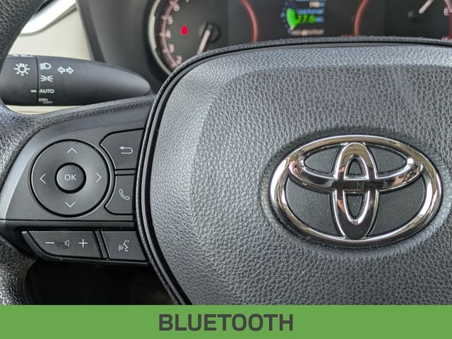Used 2025 Silver Sky Metallic Toyota XLE image 20