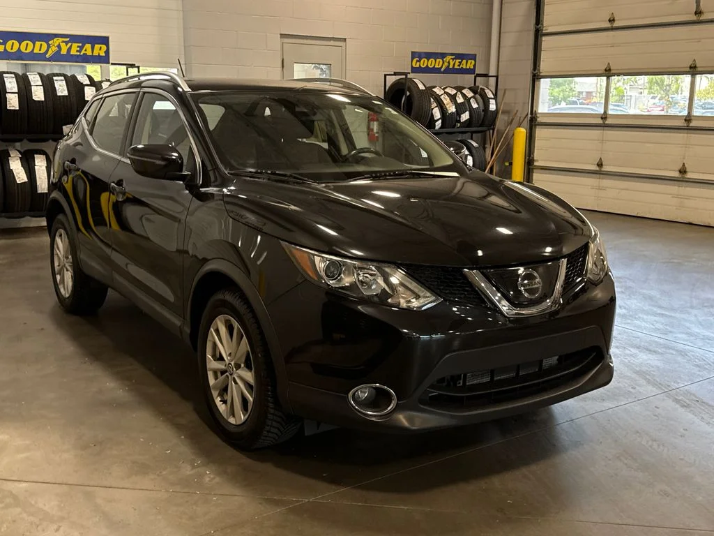 Used 2019 Black Nissan SV image 3