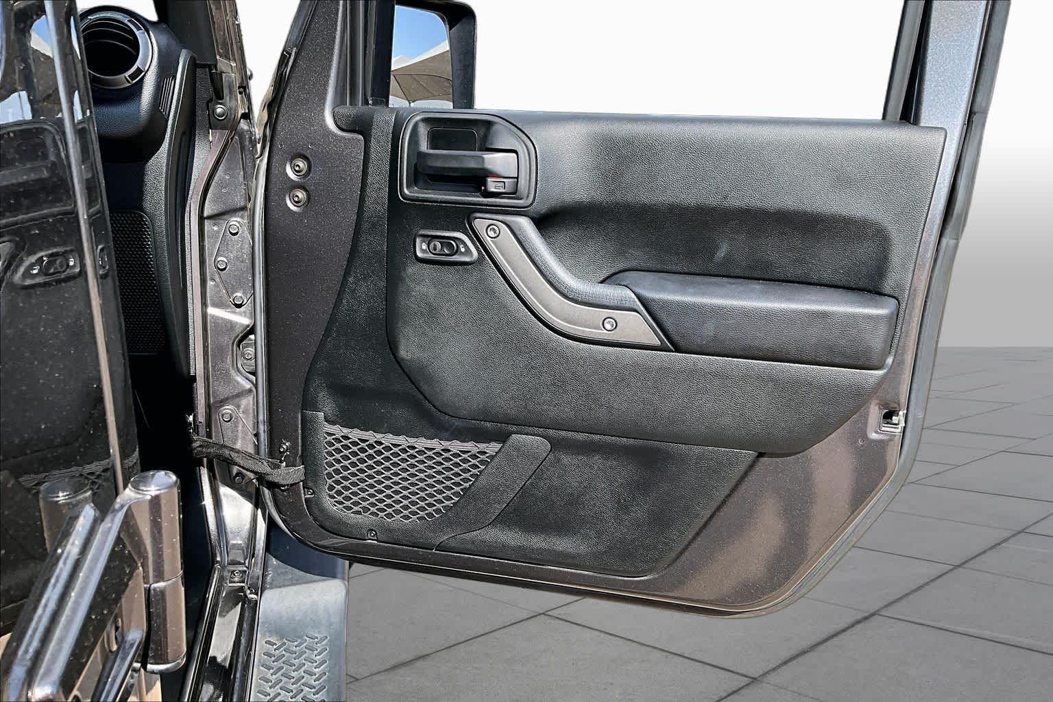 Used 2017 Granite Crystal Metallic Clearcoat Jeep Willys Wheeler image 25