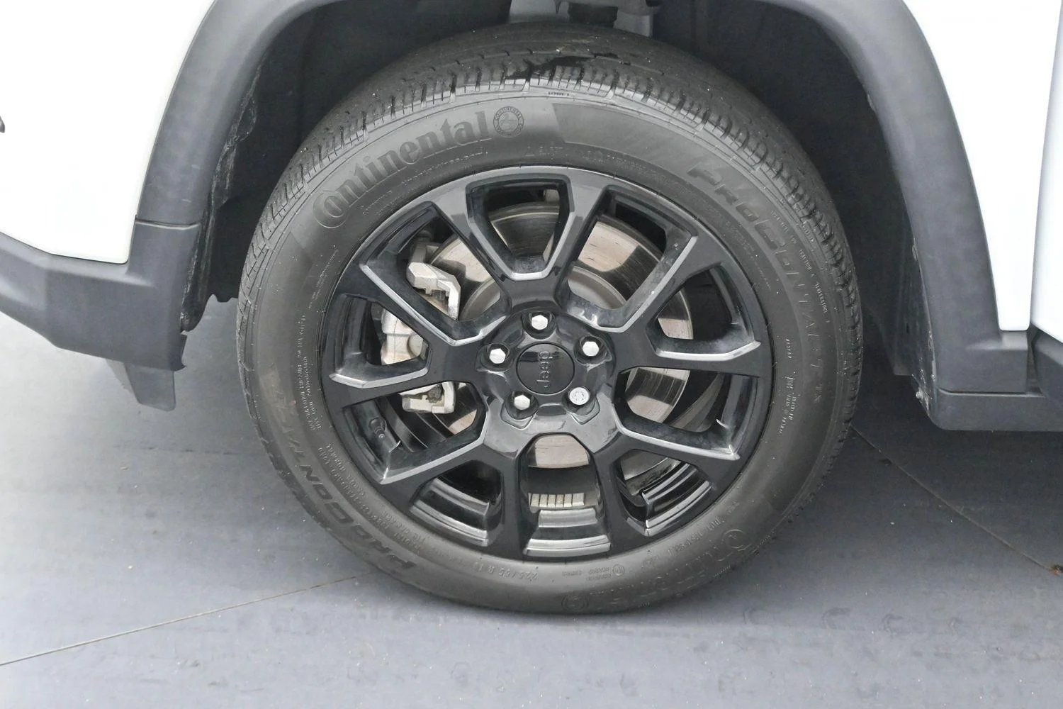 Used 2023 Bright White Clearcoat Jeep Altitude image 31