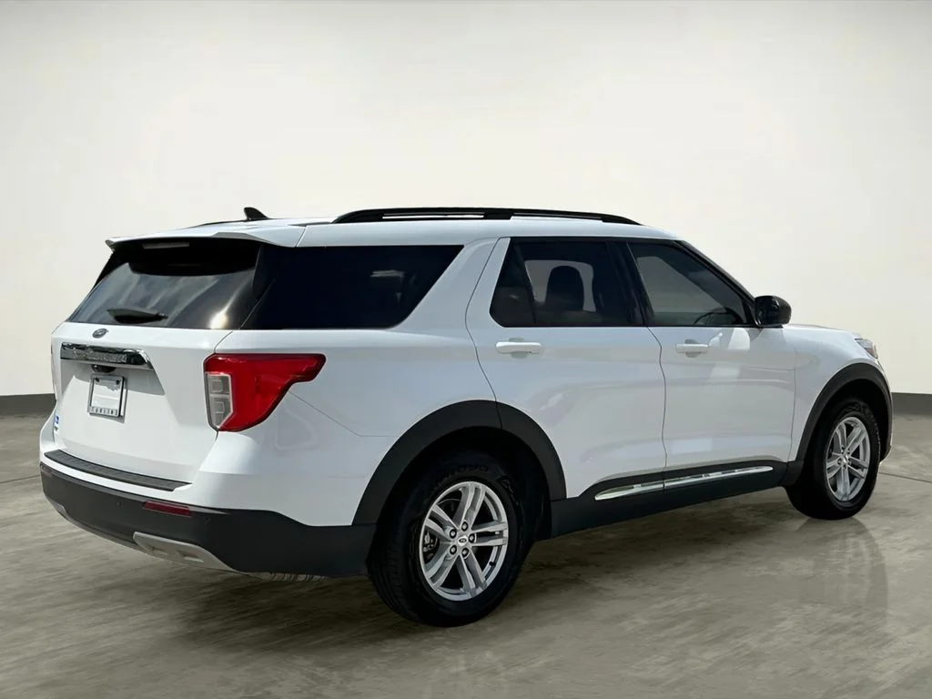 Used 2023 White Ford XLT image 8