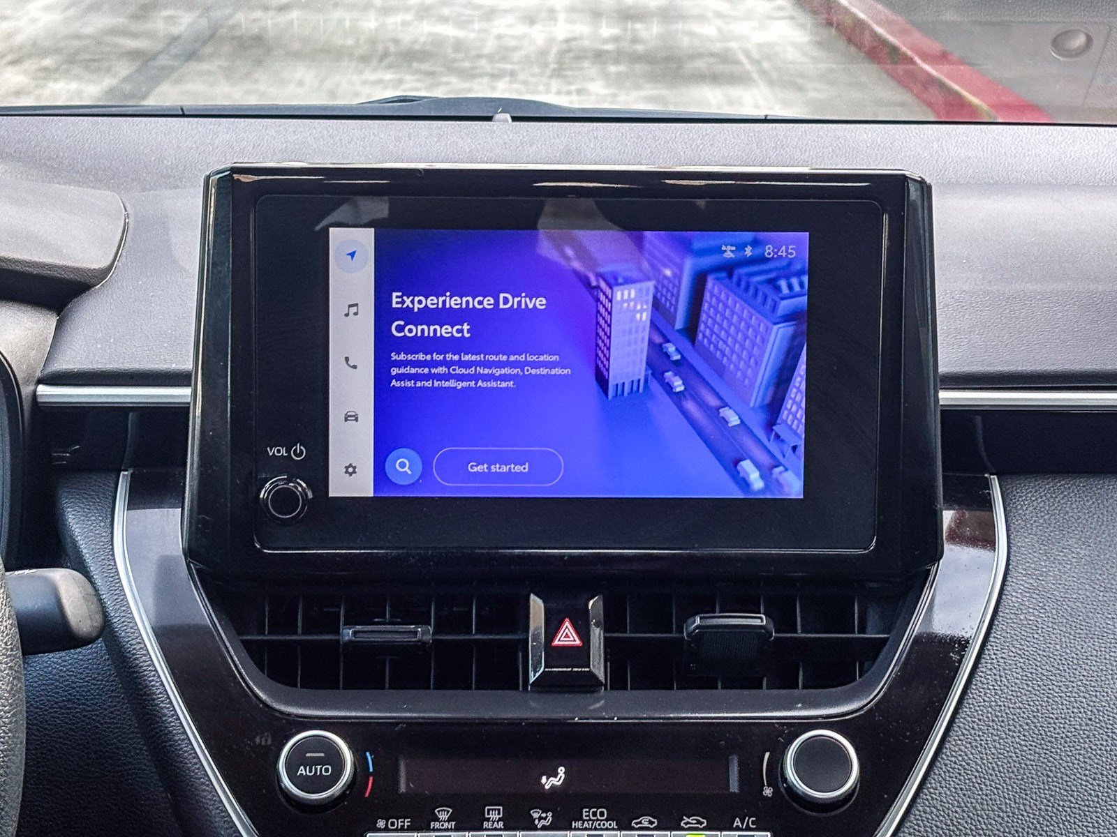 2025 Toyota Corolla LE - Photo 16