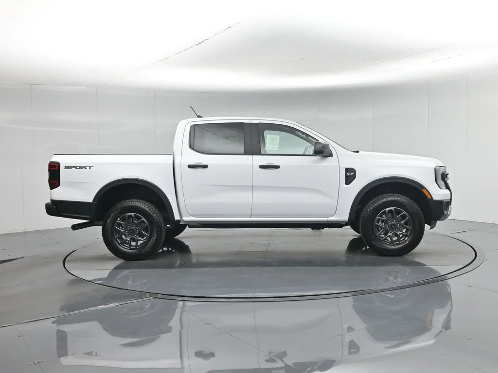 New 2026 Oxford White Ford XLT image 24