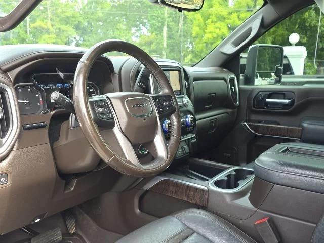 Used 2020 White GMC Denali image 25