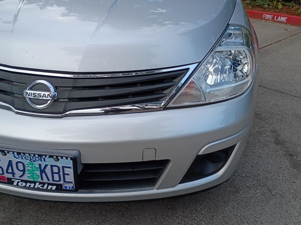 Used 2011 Brilliant Silver Metallic Nissan 1.8 S image 8