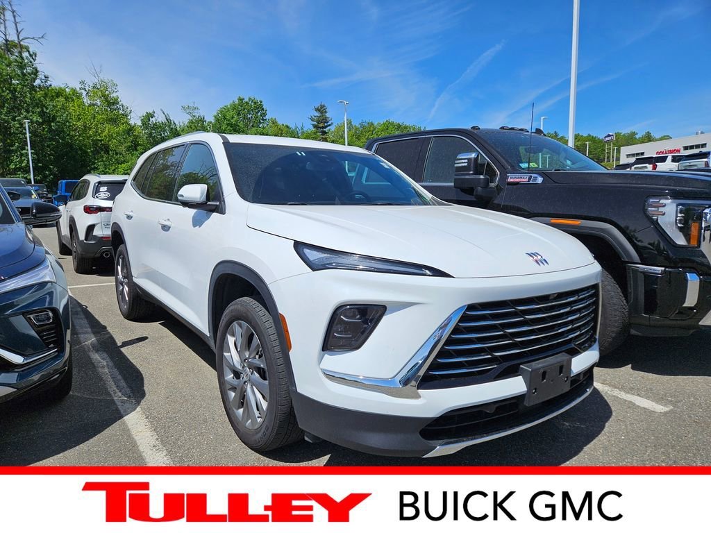 2025 Buick Enclave Preferred AWD's photo