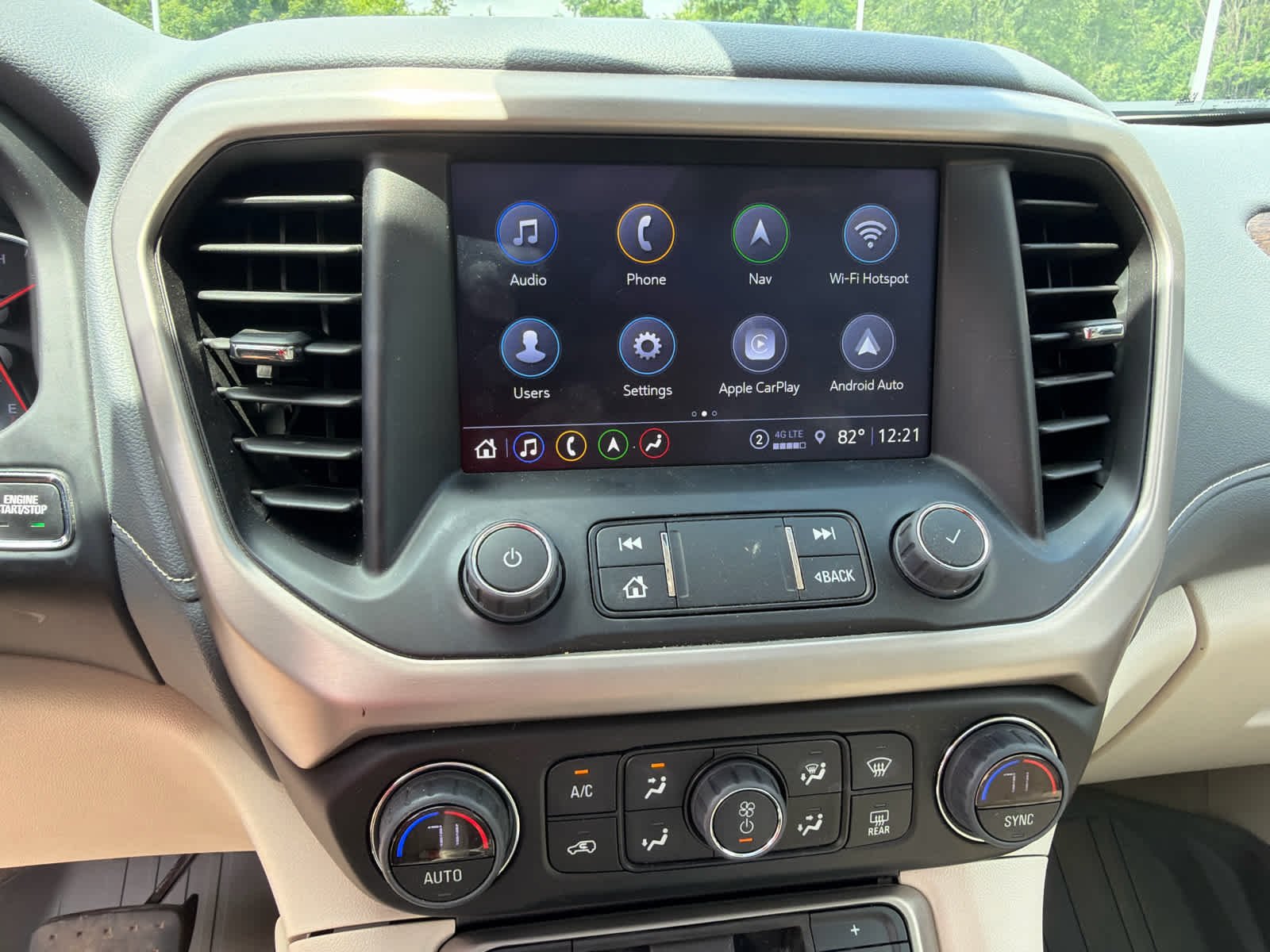 Used 2023 White Frost Tricoat GMC Denali image 5