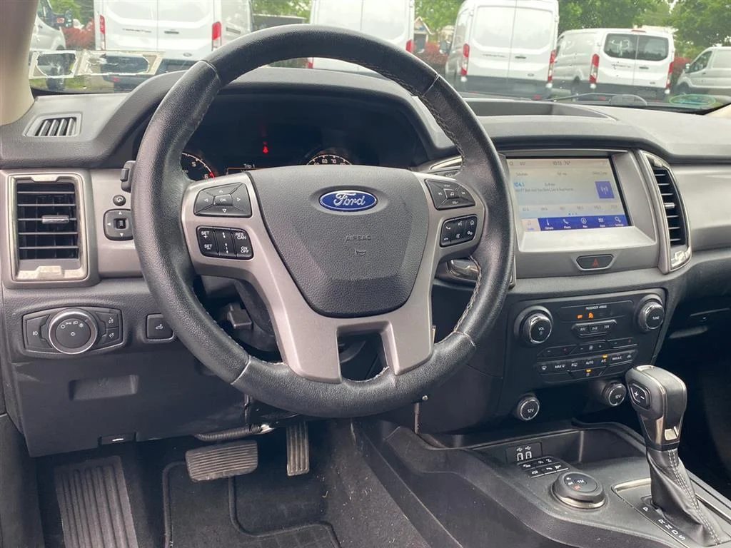 Used 2019 Shadow Black Ford XLT image 3