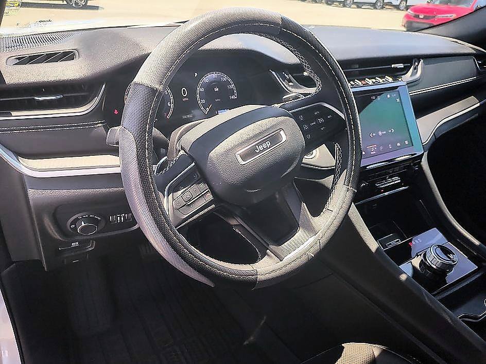Used 2023 Silver Zynith Jeep Altitude X image 14