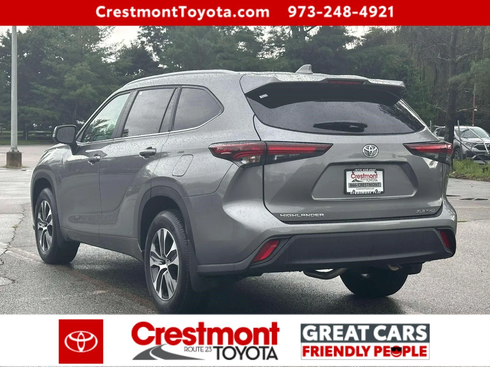 Used 2025 Heavy Metal Toyota XLE image 4