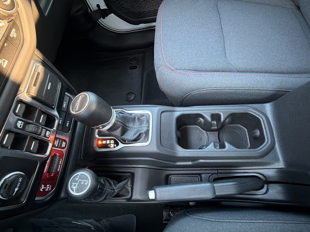 Used 2024 White Jeep Rubicon image 28