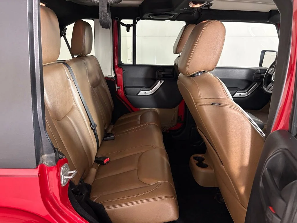 Used 2013 Red Jeep Sahara image 45