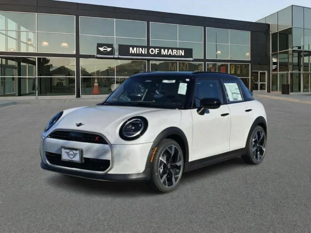 2026 MINI Hardtop Cooper S Signature's photo