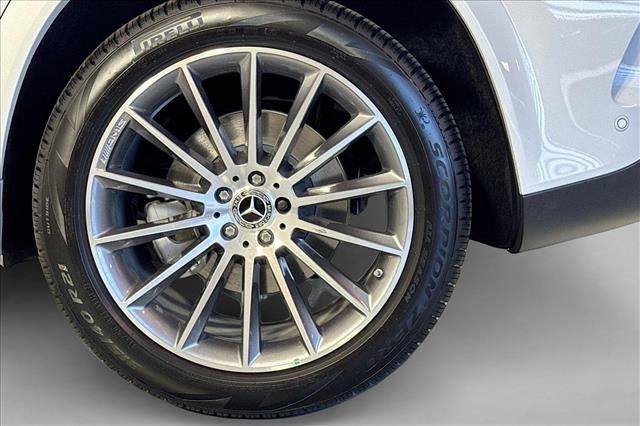 New 2026 MANUFAKTUR Moonlight White Metallic Mercedes-Benz GLE 450 image 59