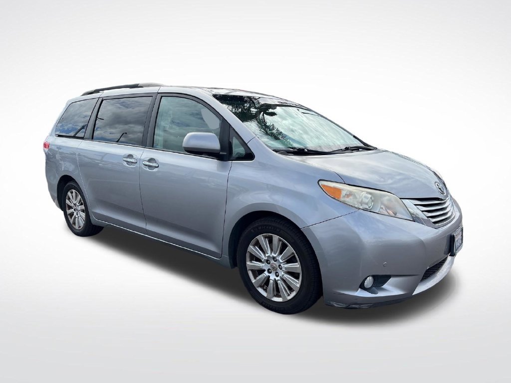 Used 2011 Gray Toyota Limited image 7