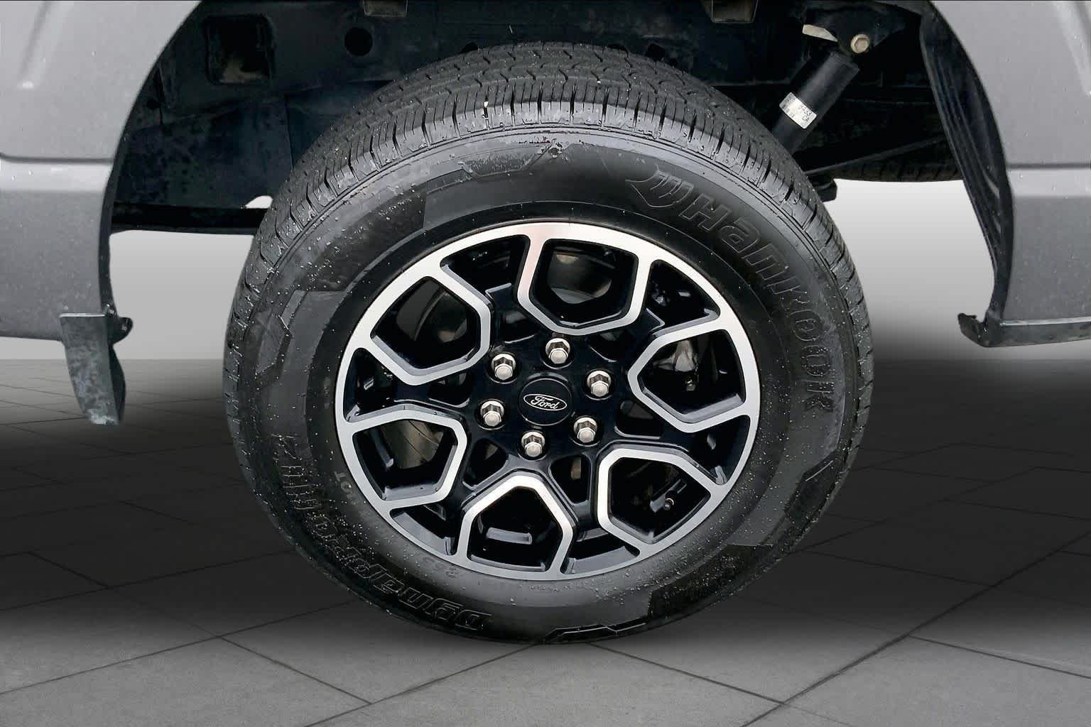 Used 2022 Carbonized Gray Metallic Ford XLT image 10
