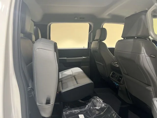 2025 Ford F-150 Lightning Flash - Photo 59