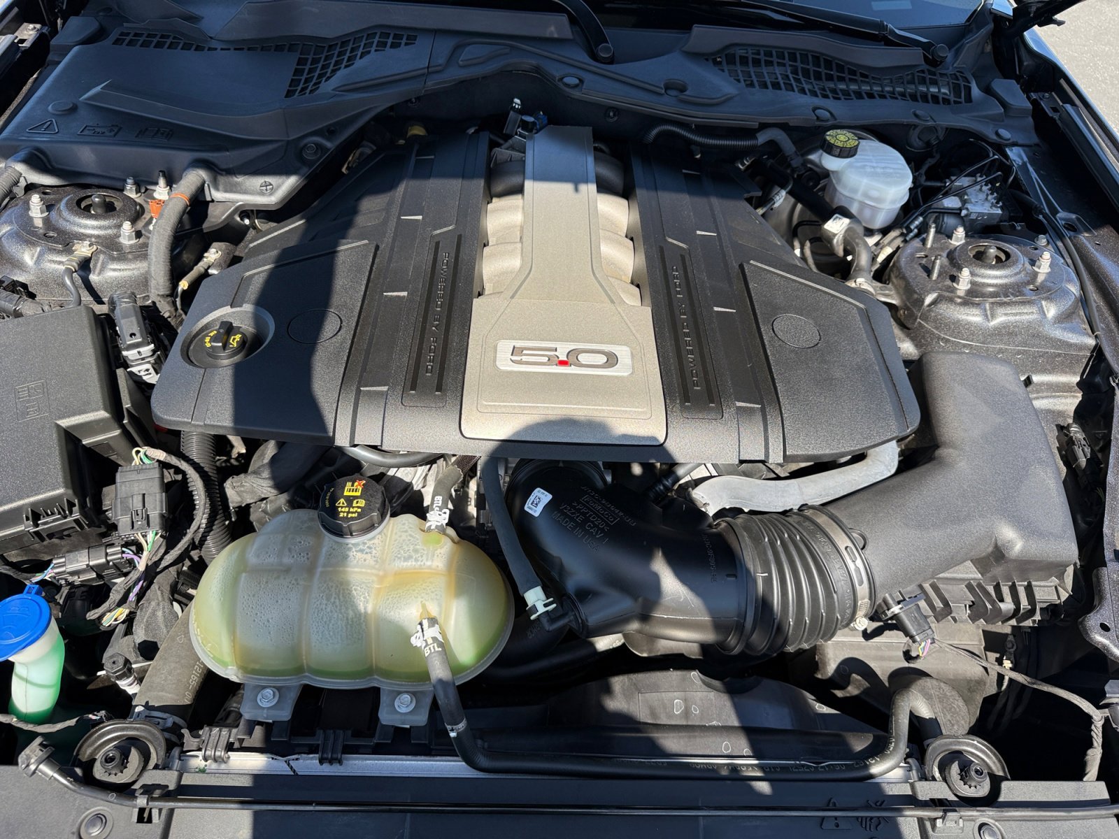 Certified Used 2020 Magnetic Ford GT Premium image 20