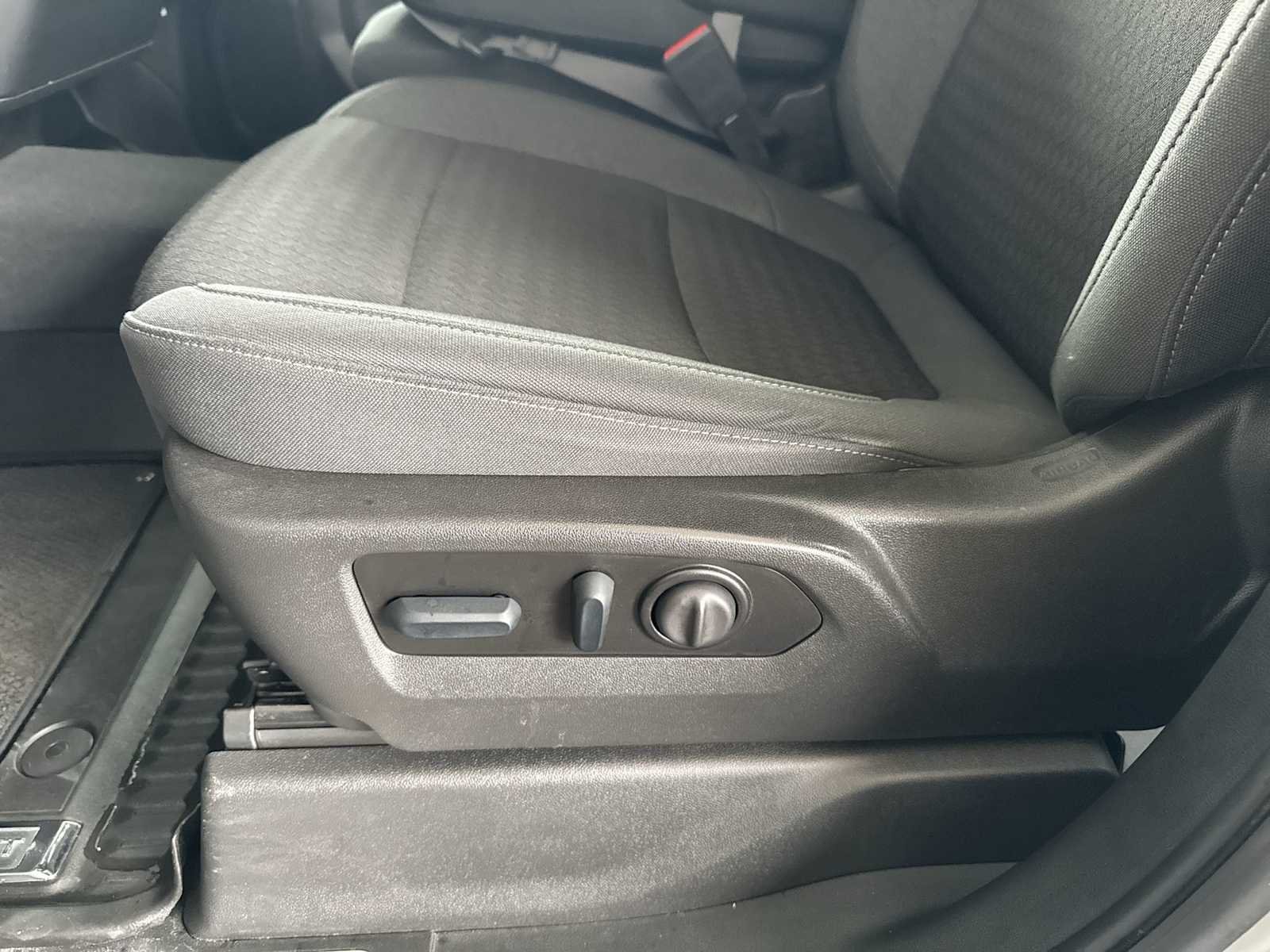 Used 2022 SILVER ICE METALLIC Chevrolet RST image 14