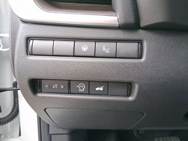 New 2026 Everest White Pearl TriCoat Nissan Platinum image 28