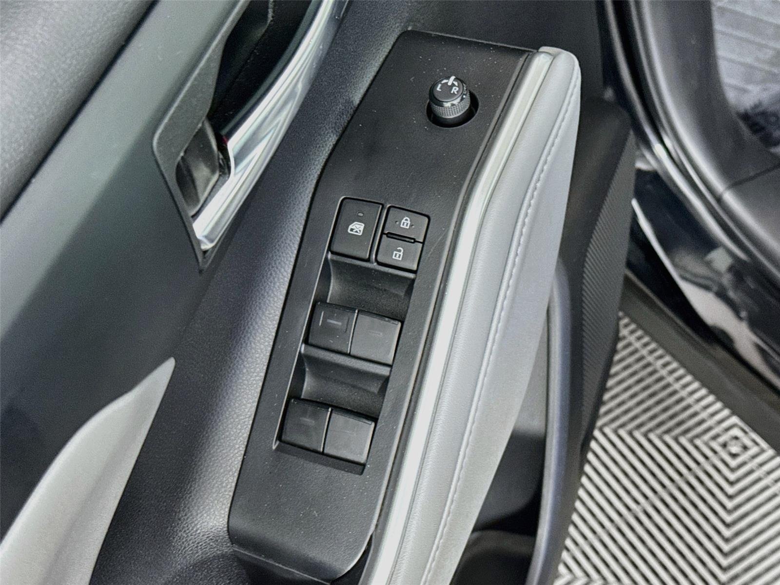 Used 2022 Midnight Black Metallic Toyota XLE image 19