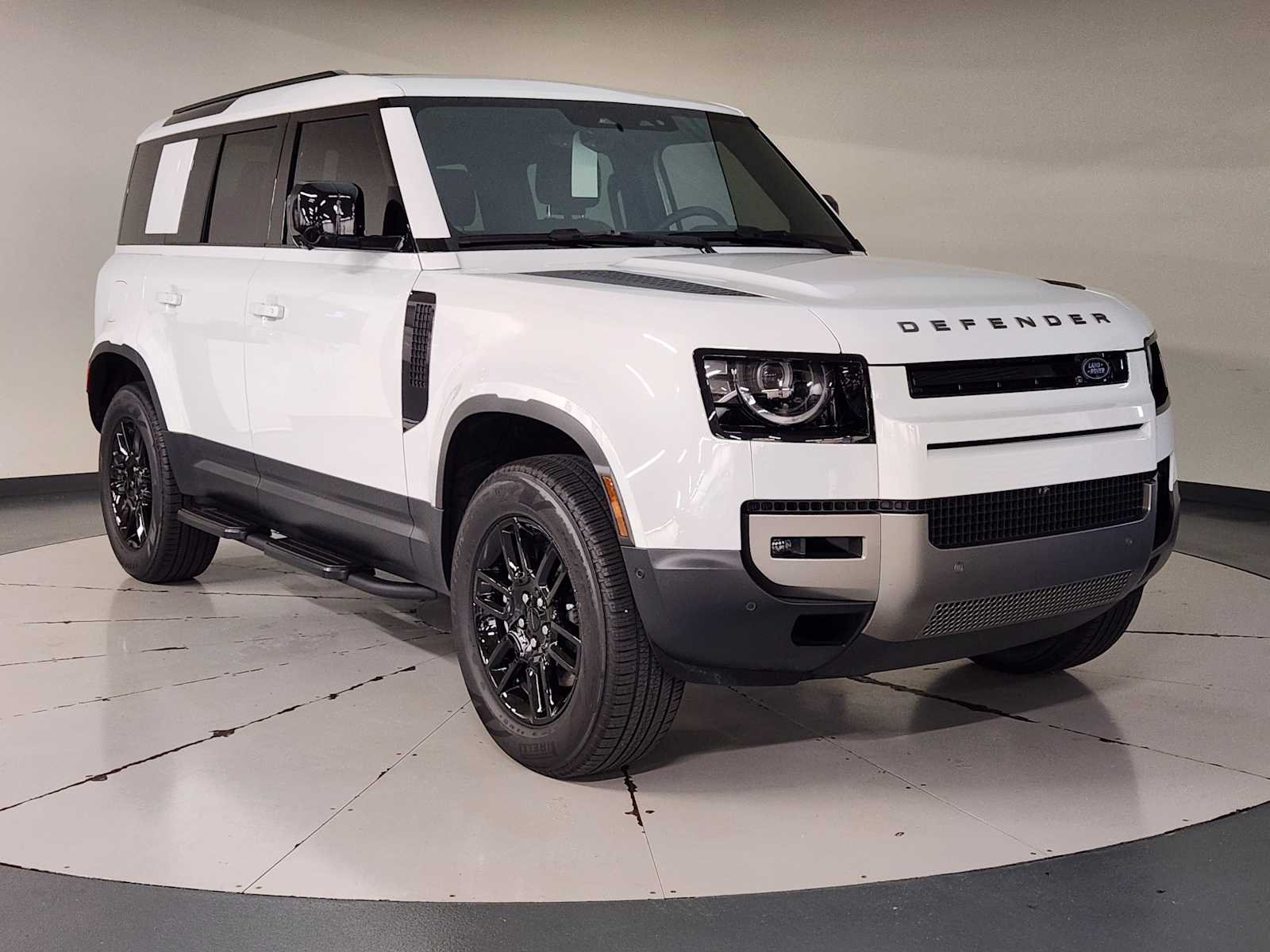 Used 2026 Fuji White Land Rover S image 7