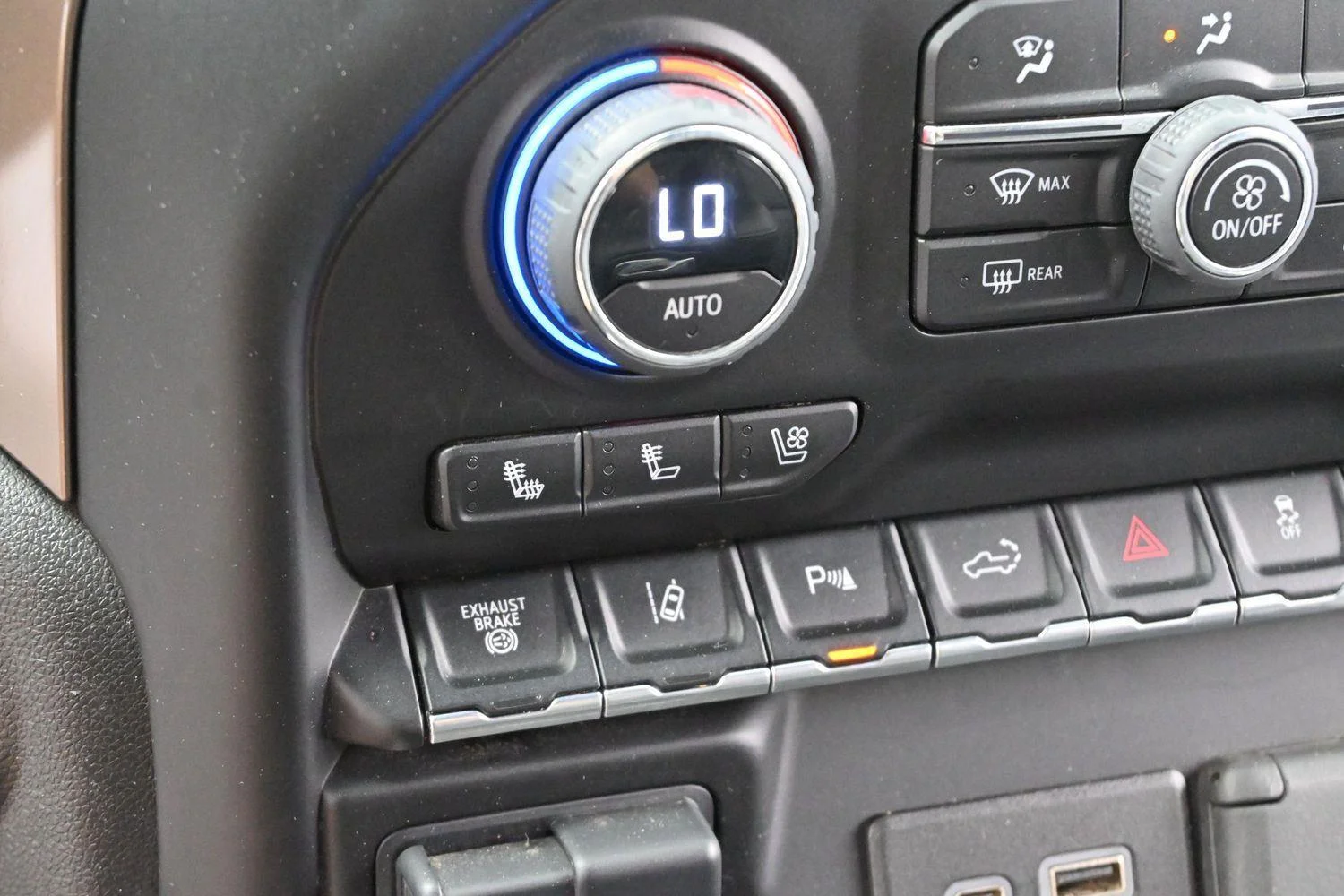 Used 2023 Northsky Blue Metallic Chevrolet High Country image 23