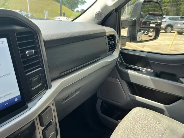 Used 2022 White Ford XLT image 29